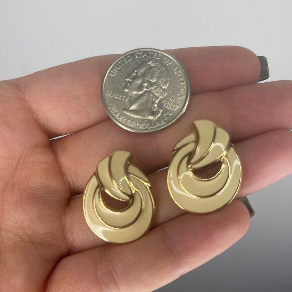 1970s Vintage Cream Swirl Earrings Grandmacore Retro - Picture 4 of 4